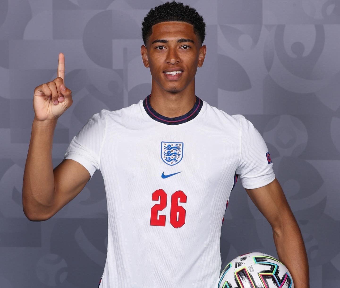 真巧，2025赛季J联赛与K联赛最佳教练均是中超前主帅