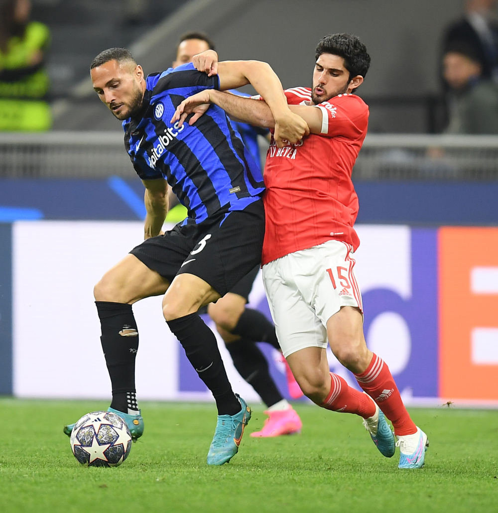 费兰：不是每天都能上演帽子戏法，我要让教练“头疼”