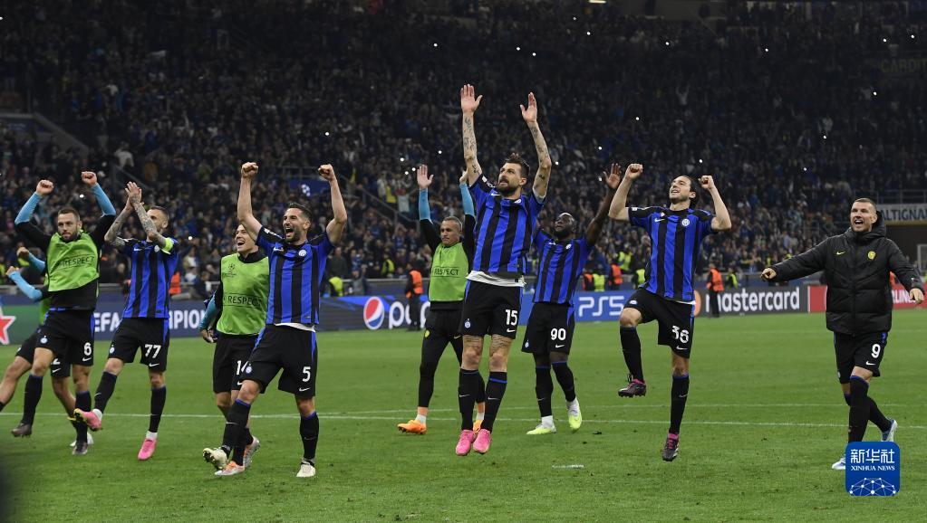 于根伟谈于汉超退役：联赛收官战的拥抱，有我对他的敬意