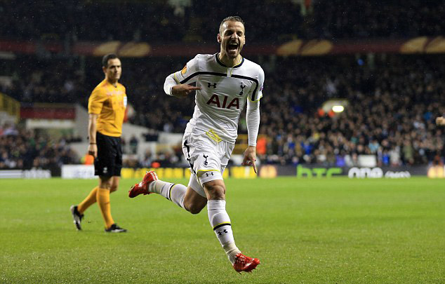 枪手近6次对阵热刺5胜1平，后者本赛季客场不败&积分最多