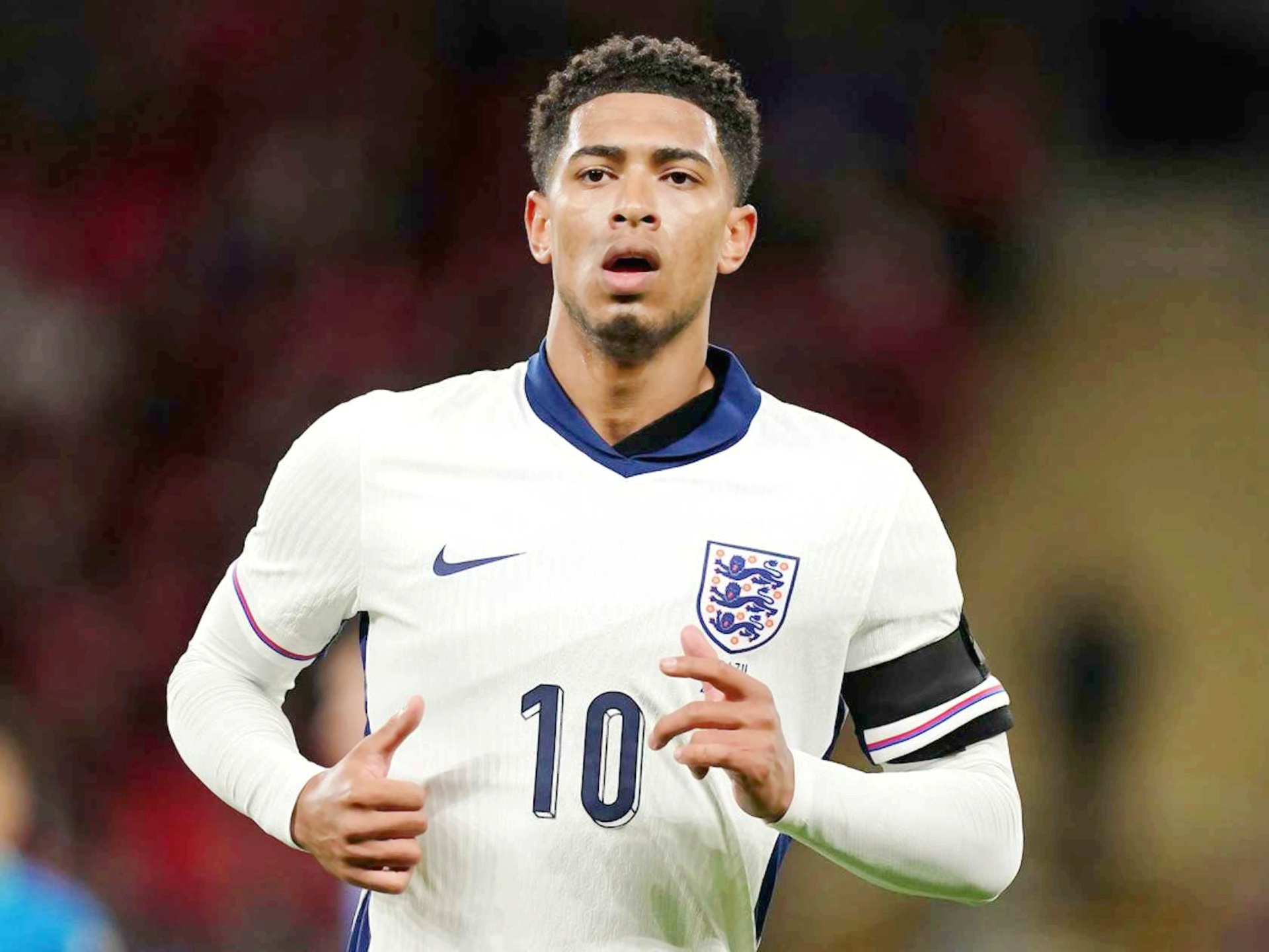 雪藏萨拉赫激活两大亿元先生，伊萨克处子球，利物浦2-0终结3连败