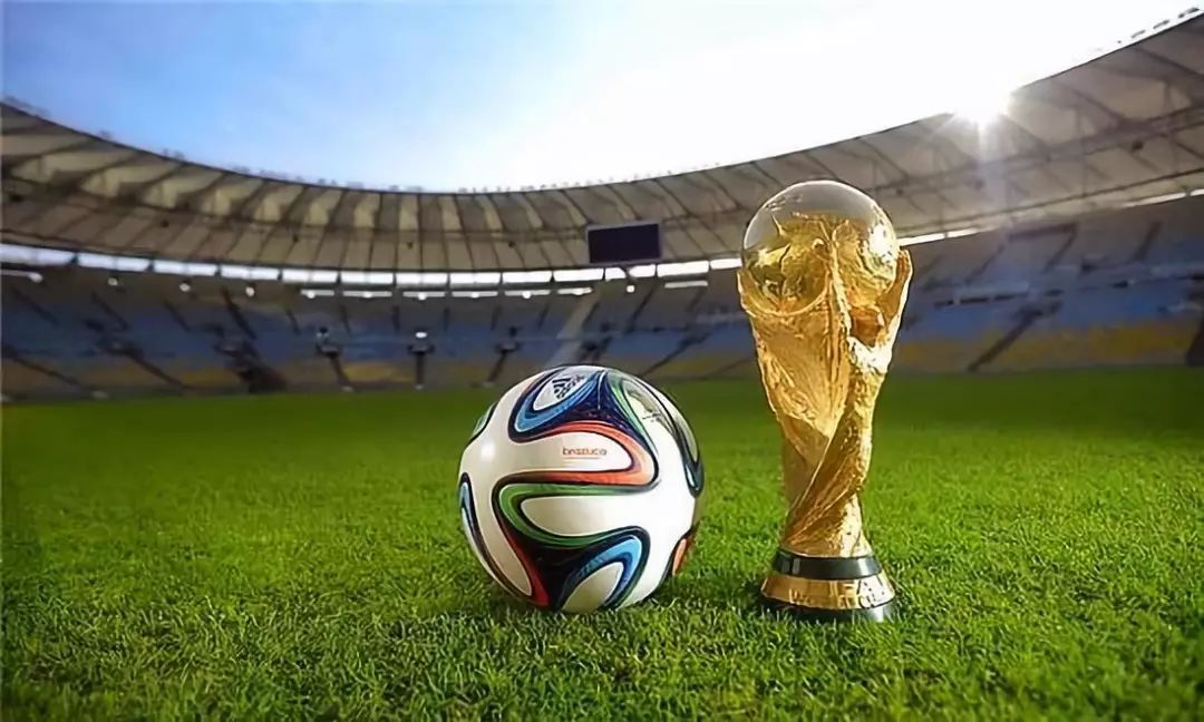 英媒：桑德兰向贡多齐报价2500万欧元，并密切关注小贝林