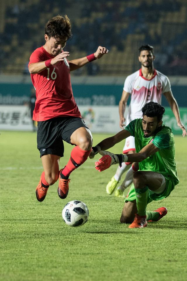 曹永竞：祝贺法比奥获得金靴，接下来继续冲击足协杯（曹永竞向法比奥金靴致贺：下一步全力冲击足协杯）