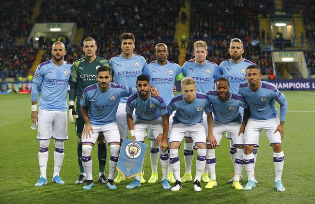 曼联英超15轮4-1胜狼队，近3轮不败，B费2射1传，助球队冲至第六，有望重返欧冠区。