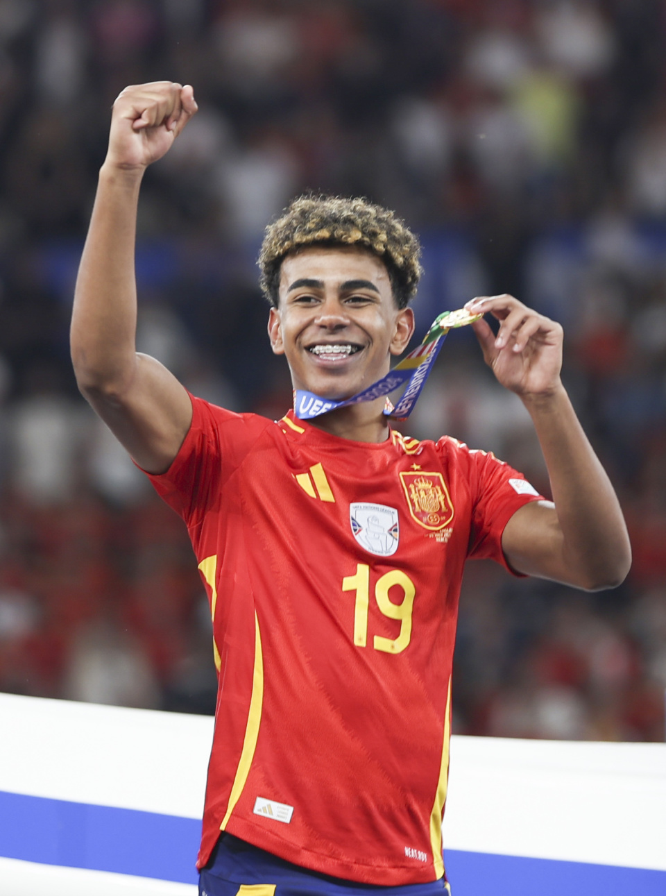 马特乌·阿莱曼尼：“我不知道阿尔瓦雷斯是否在巴萨的视线之内”