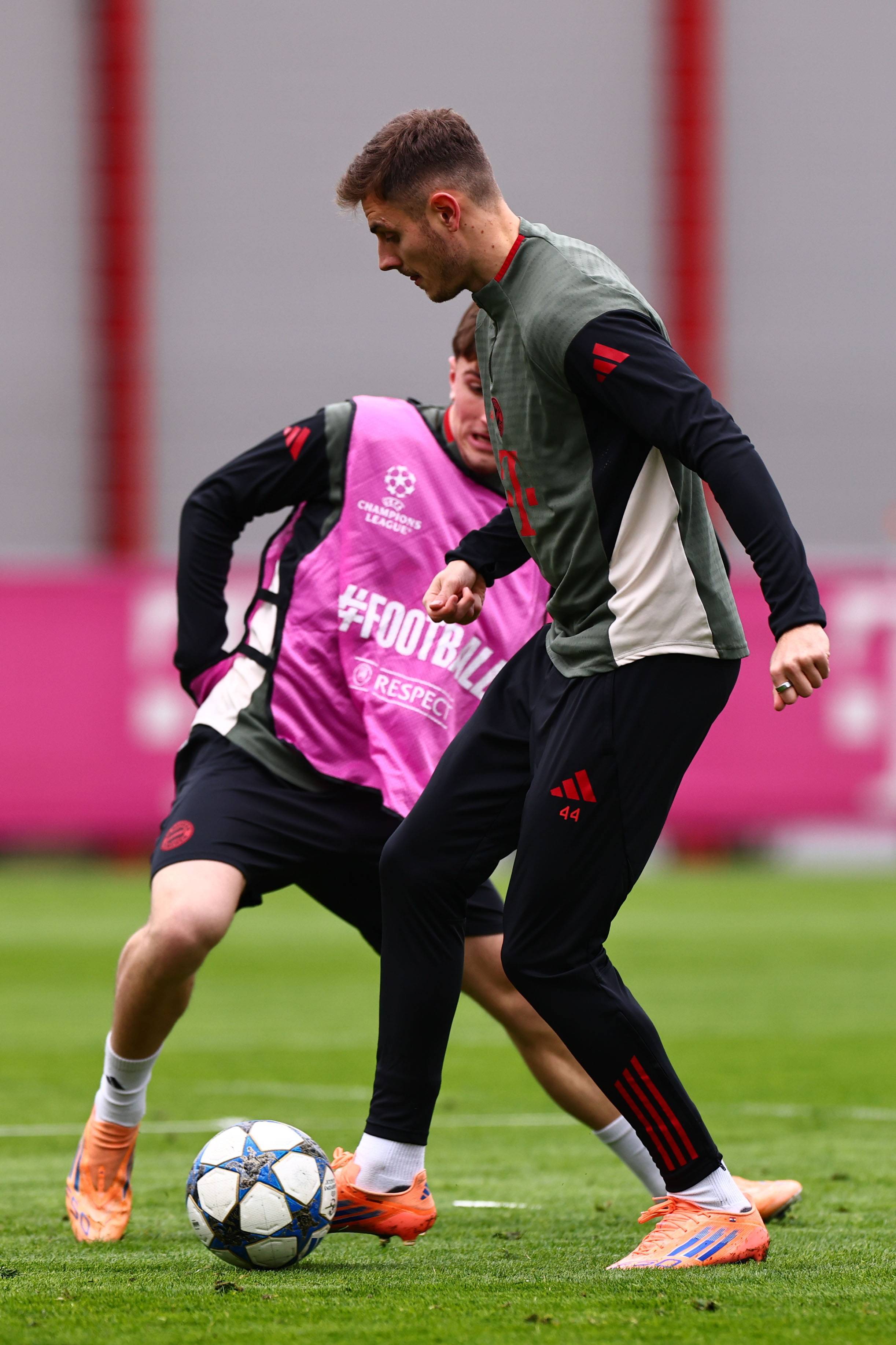 经纪人：小因欧冠决赛前就与新月谈判，但国米的惨败与之无关（经纪人：小因在欧冠决赛前已与新月接触，国米惨败与此无关）