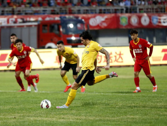 全北现代2-1光州捧杯，大田韩亚、浦项铁人、江原获亚冠资格（全北现代2-1力克光州封王，大田韩亚、浦项铁人、江原拿到亚冠门票）