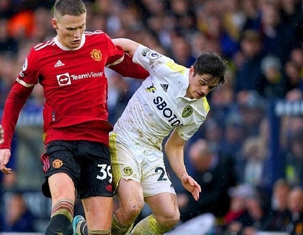 记者：韩国裁判见家人时非常痛苦，孩子问他们能否别当裁判了（记者称韩国裁判与家人相聚倍感痛苦，孩子劝其别再当裁判）