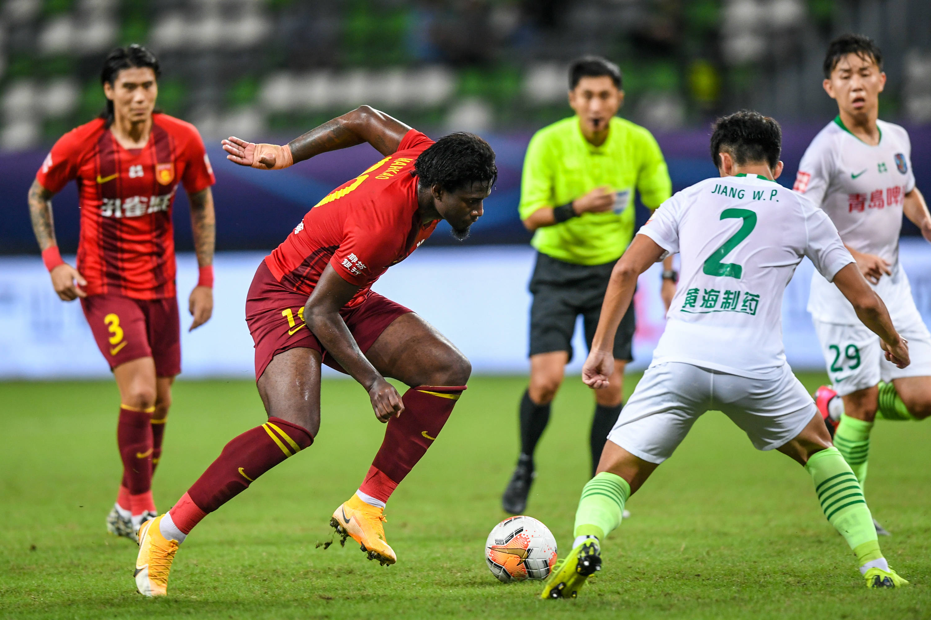 陈涛：内外援引进都有难度；还是想升级阵容，不能总惊险保级