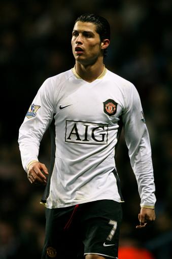 年度教练研修班在广州闭幕，足协将给本土教练更多机会